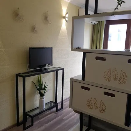 Relax Apartment Samtredia Exterior photo